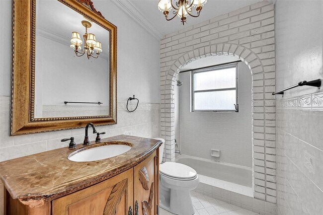 Building Photo - 1361 SW 26th Ave