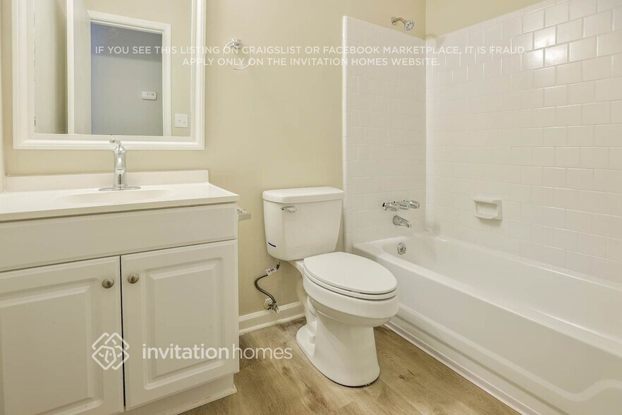 Building Photo - 888 Tall Deer Dr