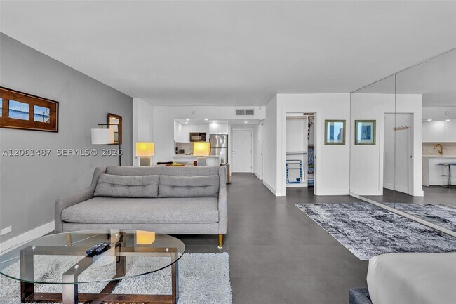 Building Photo - 2301 Collins 1543
