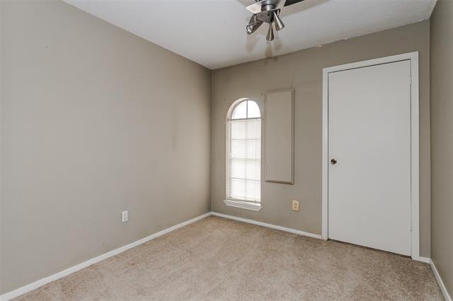 Building Photo - 2517 Rosewood Dr