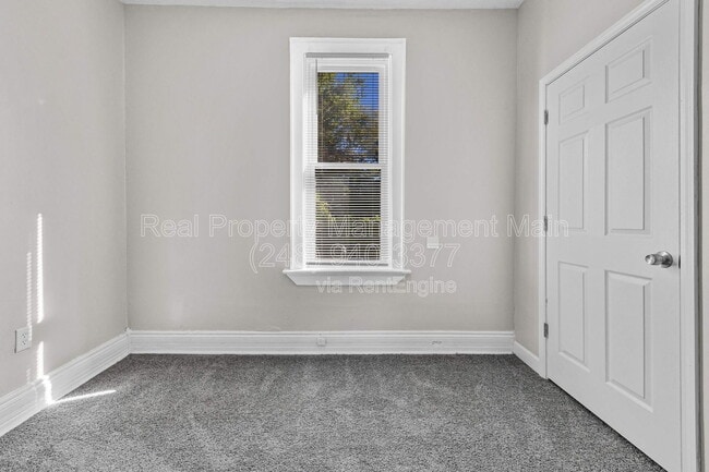 Building Photo - 3707 Hunt St