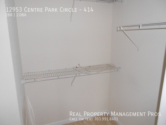 Building Photo - 12953 Centre Park Cir