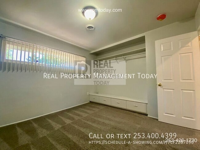 Building Photo - 5802 S M St