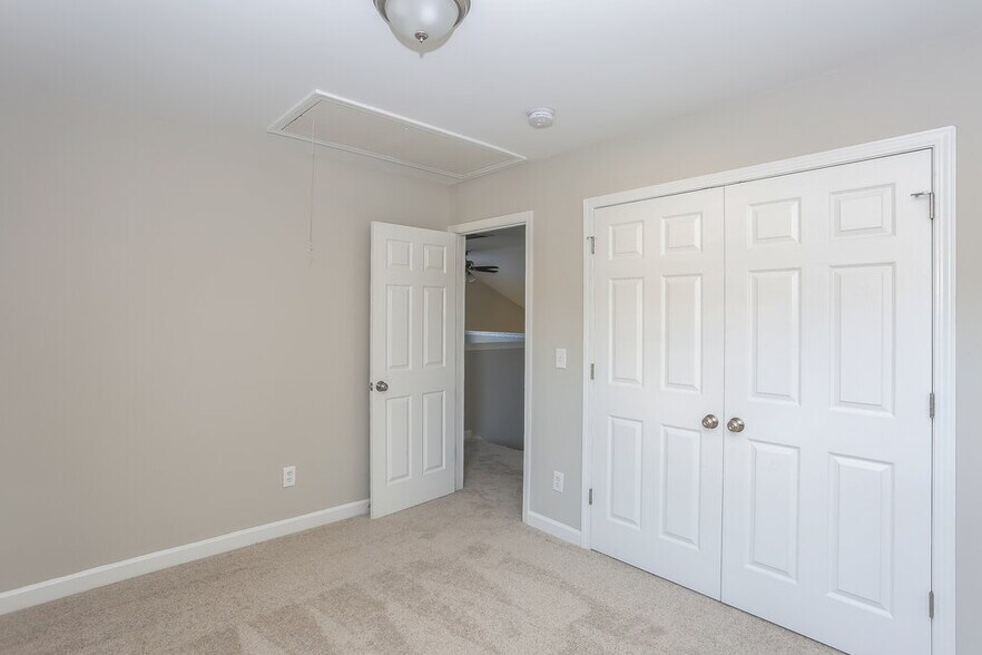 Building Photo - 2535 Captains Watch Rd NE