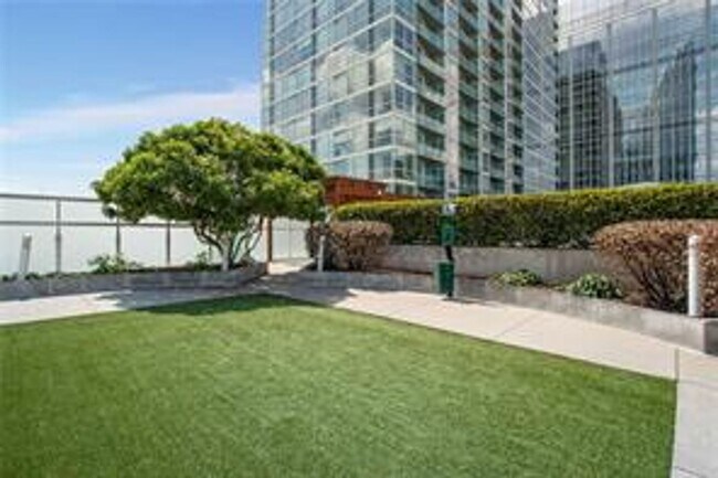 Building Photo - Furnished Luxury Buckhead Condo - Walk to EVERYTHING