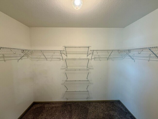 Building Photo - Beautiful 3 bedroom, 2.5 bathroom in Avery...