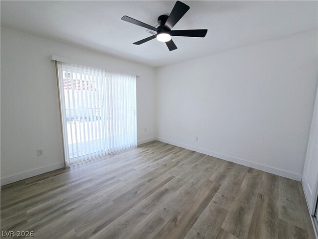 Building Photo - 1083 E Calvada Blvd