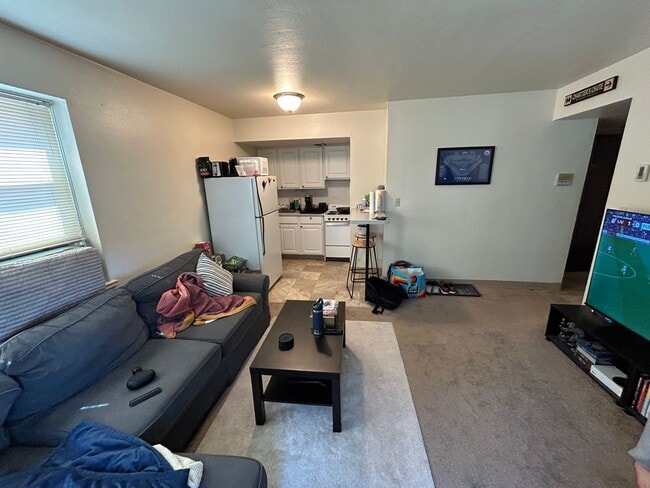 Interior Photo - 1029 E Knapp St