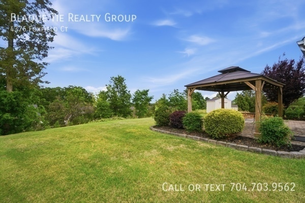 Building Photo - 4376 Foxfield Ct