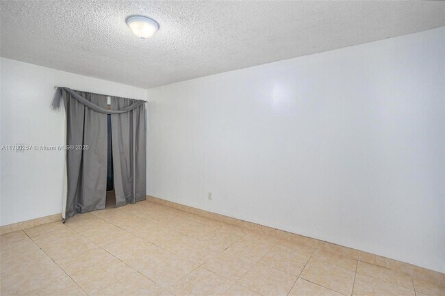 Building Photo - 3553 Magellan Cir