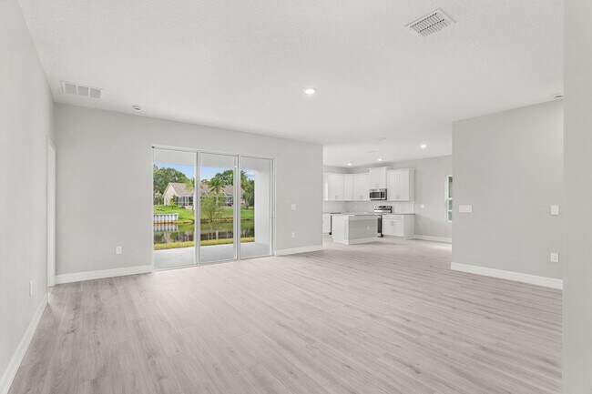 Building Photo - 573 Joy Haven Dr