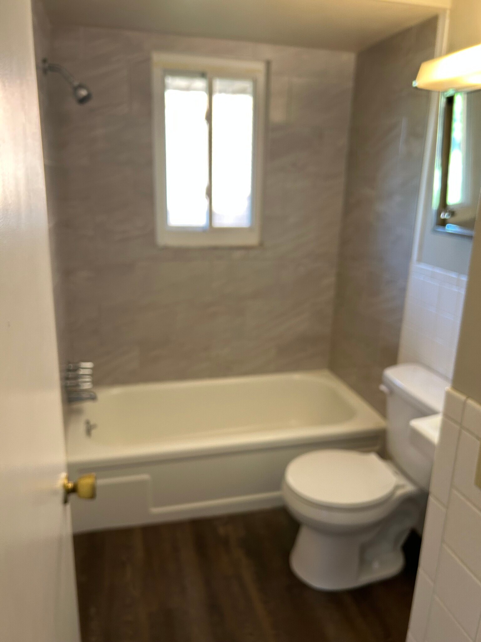 Building Photo - 172 Kenridge Rd