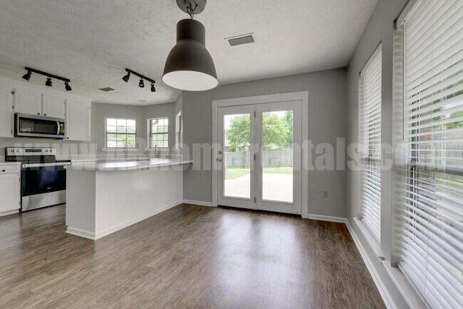 Building Photo - 2765 Archer Ln