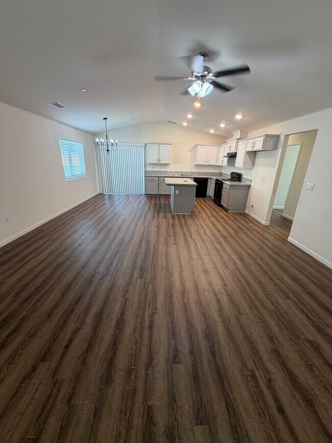 Building Photo - Brand new home in Madera Ca