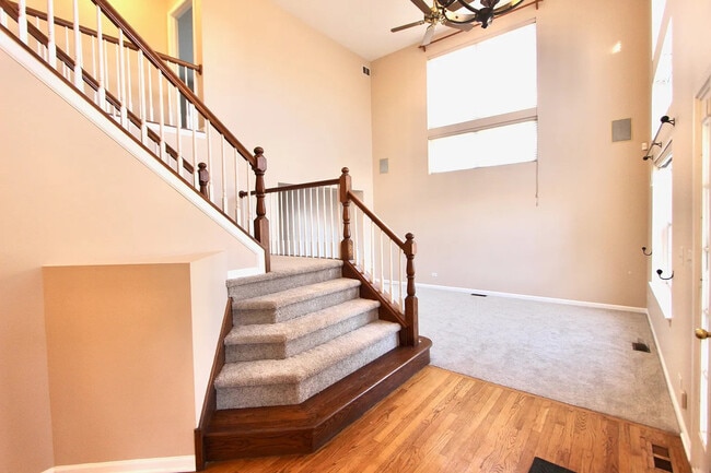 Building Photo - 18376 W Springwood Dr