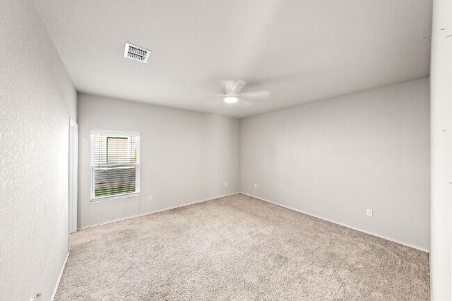 Building Photo - 7663 Stud Dr