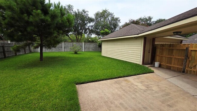 Building Photo - 16918 Ascot Meadow Dr