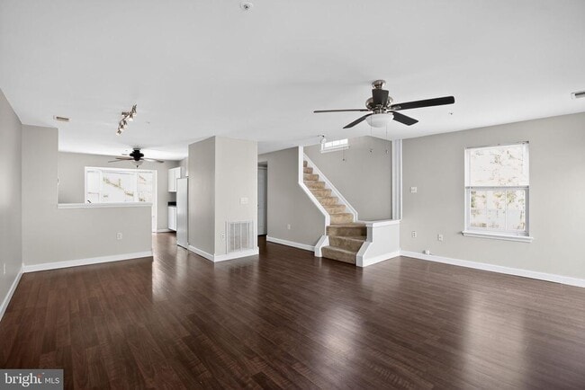 Building Photo - 2492 Wentworth Dr