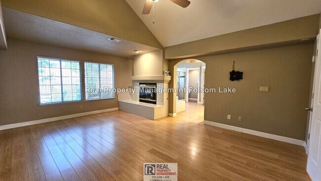 Building Photo - Gated American River Canyon North Home | 4BR / 3BA | 2,455 SF