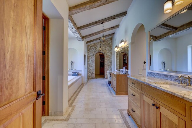 Building Photo - 418 Cattle Trail Dr