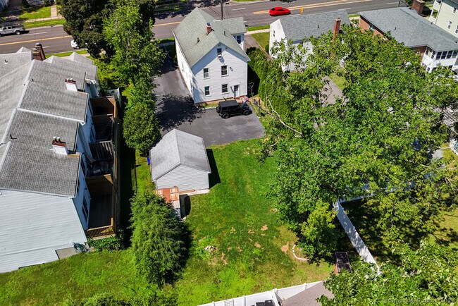 Building Photo - 1175 New Britain Ave