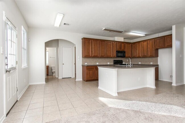 Building Photo - 6103 Menor Crest Dr