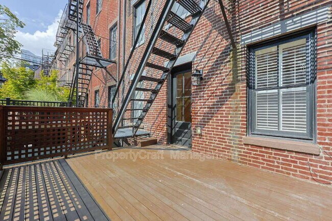 Building Photo - 29 E Springfield St