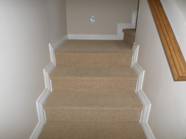 Building Photo - 5005 Golondrina Way