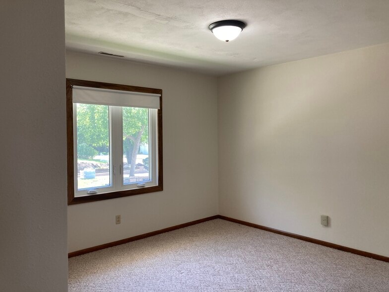 Bedroom 1 - 425 6th Ave NW