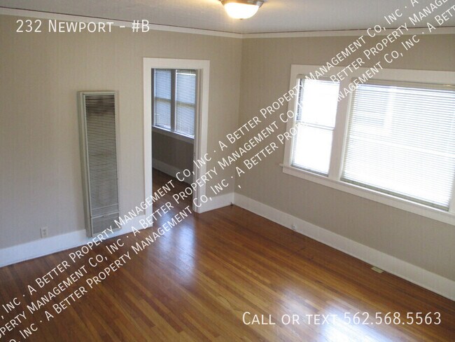 Building Photo - 232 Newport-#B