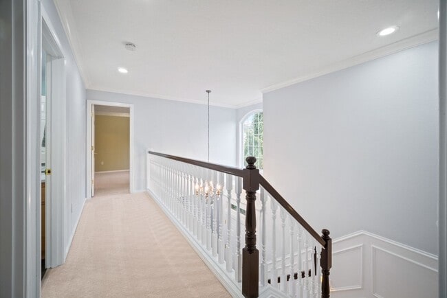 Building Photo - 16044 SE Flavel Dr