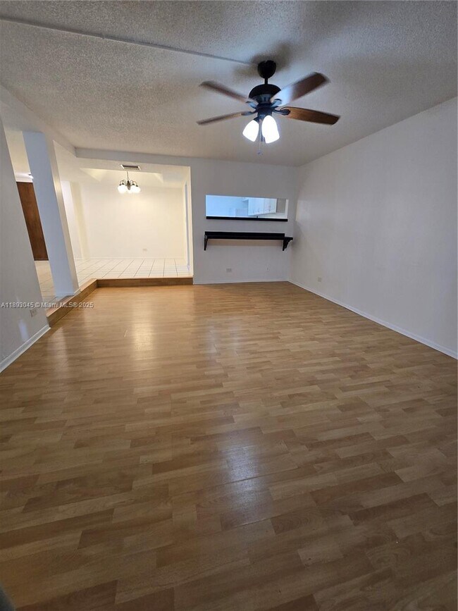 Primary Photo - 3730 Inverrary Dr