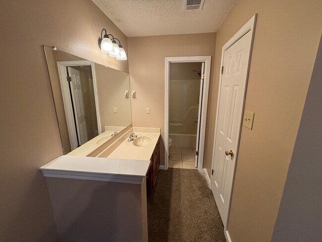 Building Photo - 2552 Arborgreen Cove