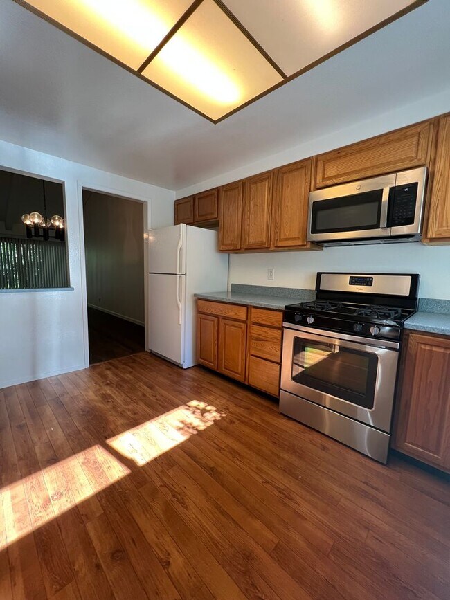 Building Photo - *** COMING SOON*** 2 Bedroom 2 Bathroom 2 Car Garage in Crosswoods HOA