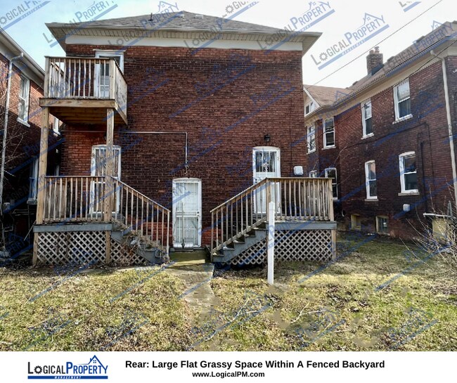 Building Photo - Midtown Area 3/1 Flat w/Bsmnt Dishwasher/S...