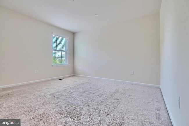 Building Photo - 8016 Blue Stream Dr