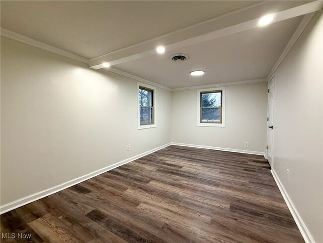 Building Photo - 11370 Parkside Ave NE