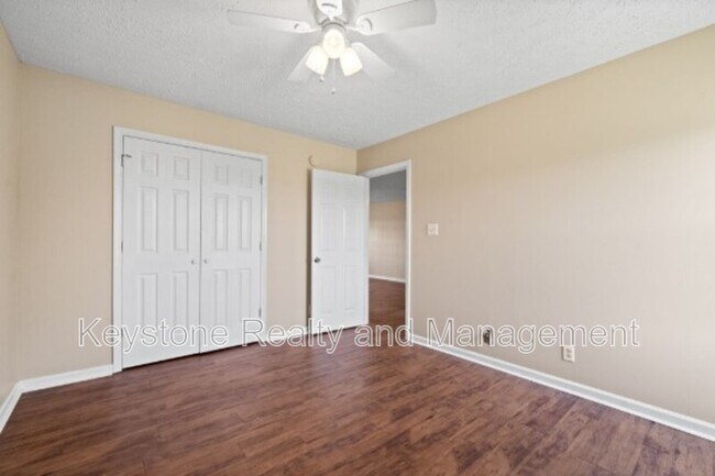 Building Photo - 308 Thompsonville Ln