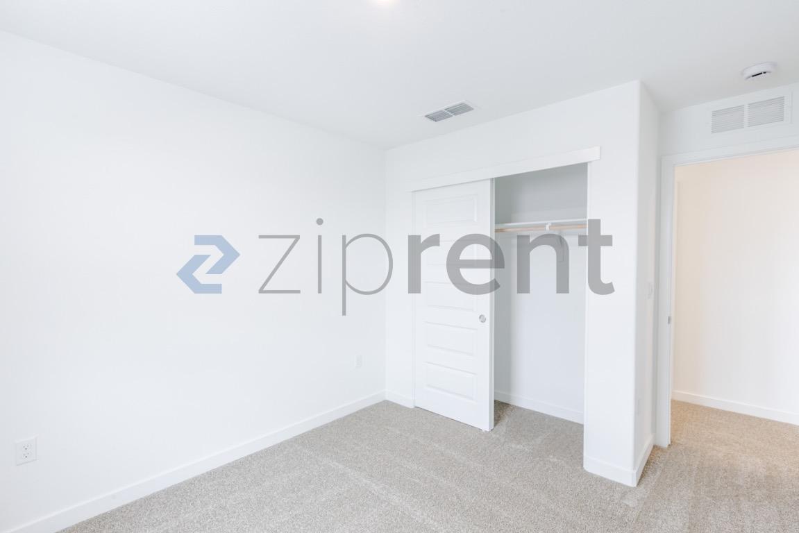 Building Photo - 8399 Sinesky Wy