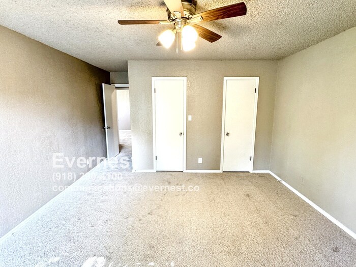 Building Photo - 8126 E 65th Pl