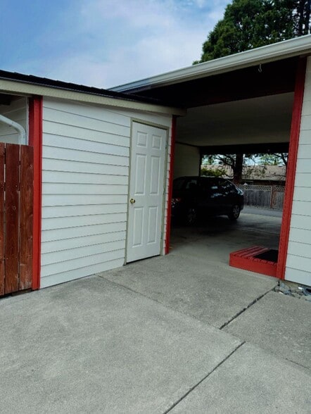 storage - 3108 Orleans St