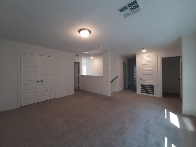 Building Photo - 16568 Moss Ln