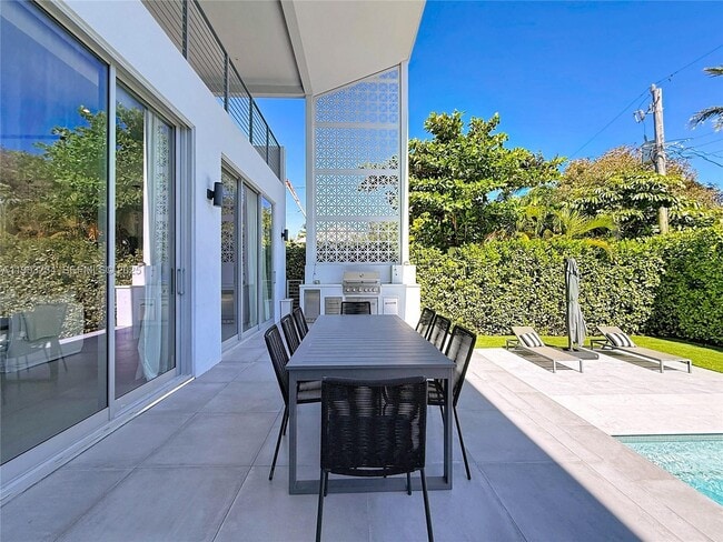 Building Photo - 561 Warren Ln