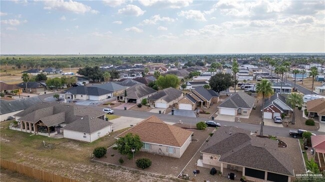 Building Photo - 708 Lake View Dr