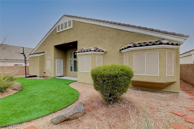 Building Photo - 5648 Dorian Black Ave