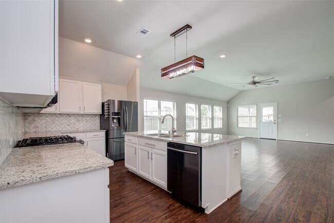 Building Photo - 9547 Summer River Dr