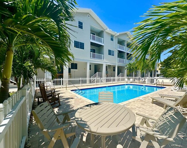 Building Photo - 15473 Gulf Blvd