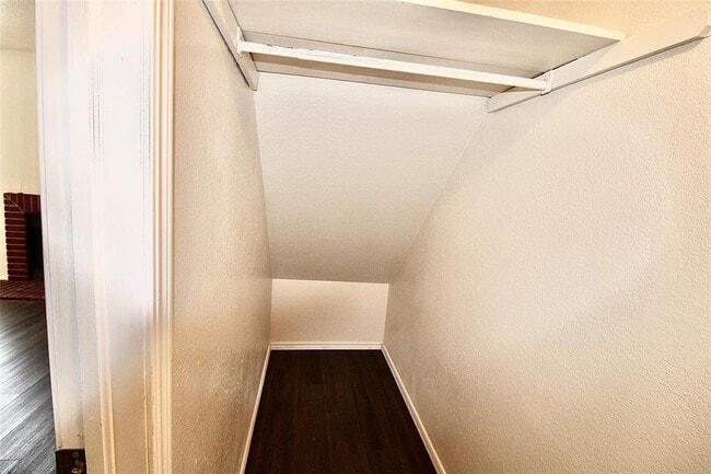 Building Photo - 2336 Heatherfield Ln