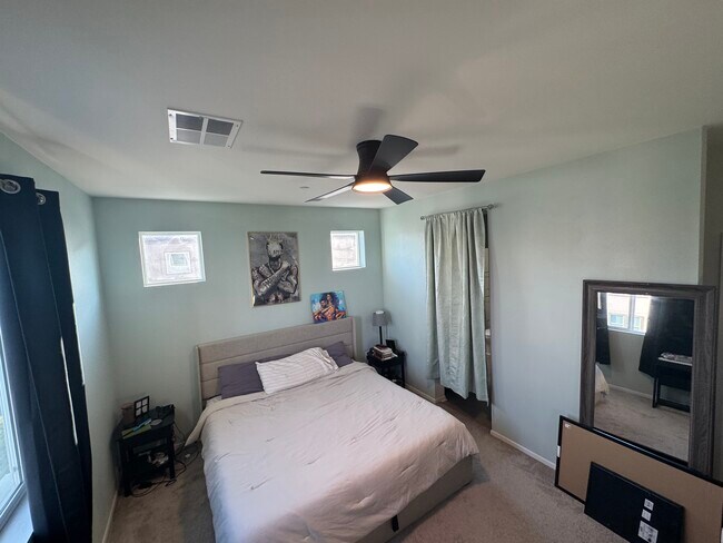 Building Photo - 5503 Sandcliff Ln