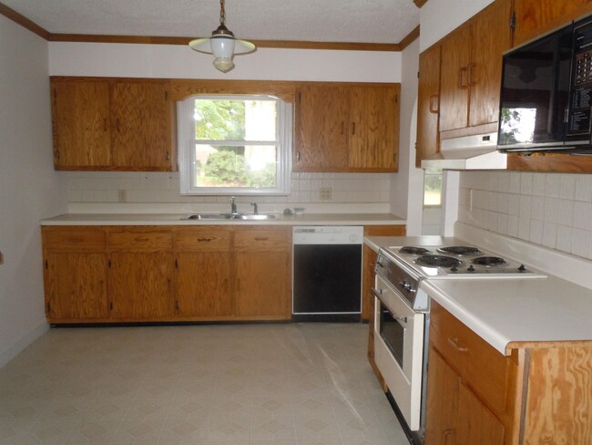 Building Photo - 4014 Avera Ave
